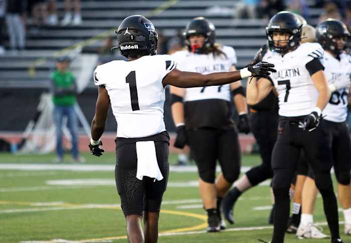 a Tualatin Jesuit football Oregon September 22 2023 Dan Brood 17